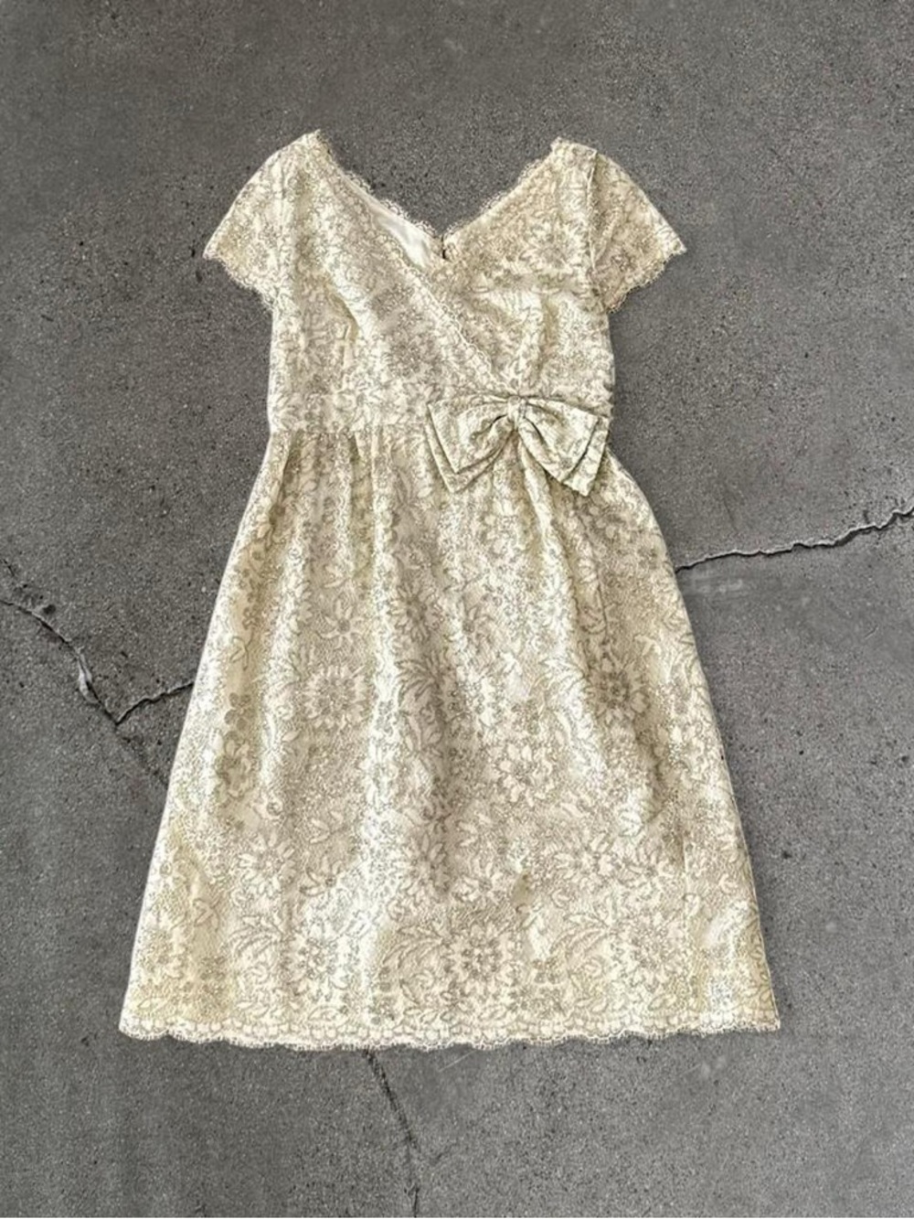 Elegant Lace A-Line Dress with Bow - Cream